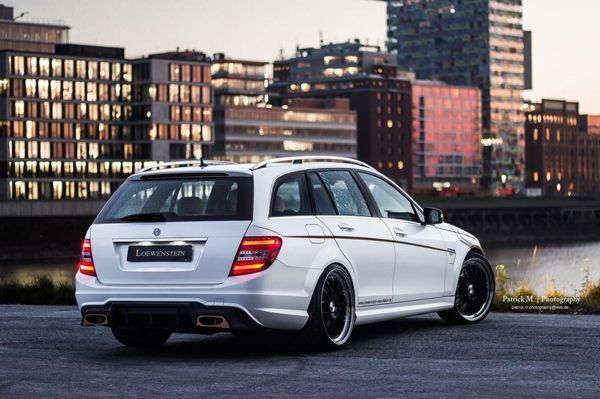 วากอนพันธุ์โหด Mercedes-Benz C63 AMG Estate จูนอัพ 702 แรงม้าโดย Loewenstein