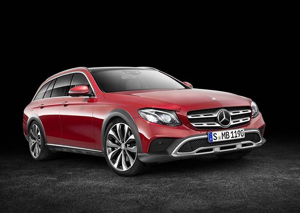 Mercedes-Benz E-Class All-Terrain คู่ต่อกร Volvo V90 Cross Country