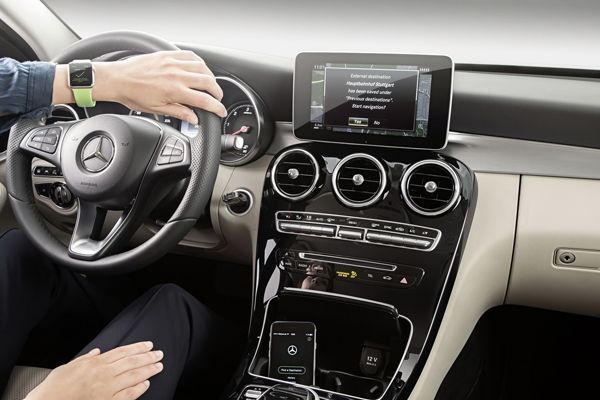 Mercedes-Benz ผนวกระบบนำทางเข้ากับ Apple Watch ยกระดับความสะดวกสบาย