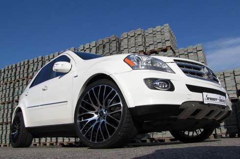 Mercedes-Benz ML500 เอสยูวีแต่ง 412 แรงม้า แกร่งทั้งในและนอกด้วยฝีมือของ Senner Tuning