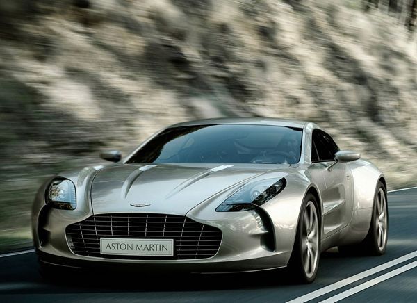 จับตา Mercedes-Benz วางแผนเทคโอเวอร์ Aston Martin