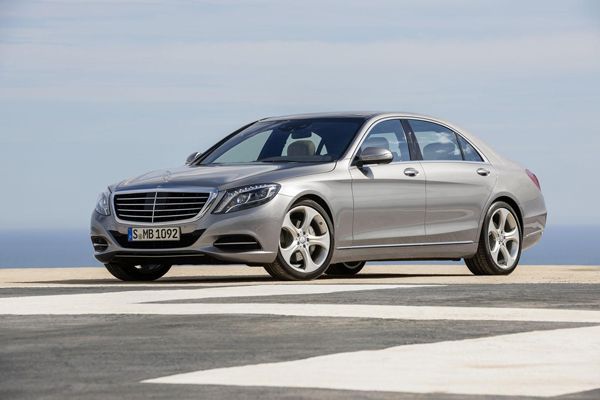 Mercedes-Benz เผย “S-Class” ทุบสถิติยอดขายทะลุ 1 แสนคันภายในปีเดียว