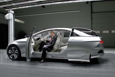 Mercedes-Benz เปิดภาพชุดใหญ่ F800 สะท้อนภาษาการออกแบบและเทคโนโลยีใหม่ในอนาคต