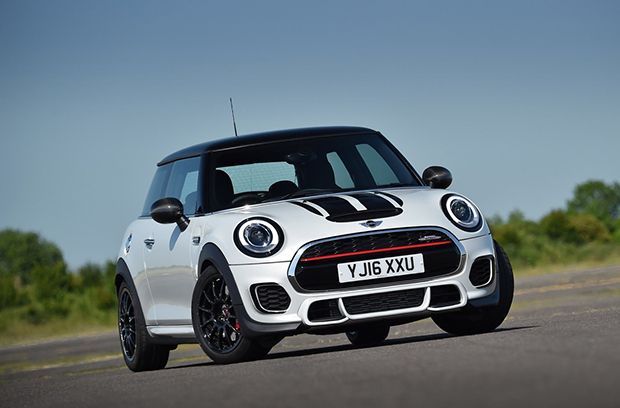 MINI อัพเกรด John Cooper Works “Challenge” หล่อกว่าเดิม