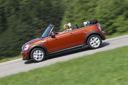 MINI ปี 2011 ปรับโฉมทั้ง Hatchback, Clubman และ Convertible เริ่มต้น 2.09 ล้านบาท