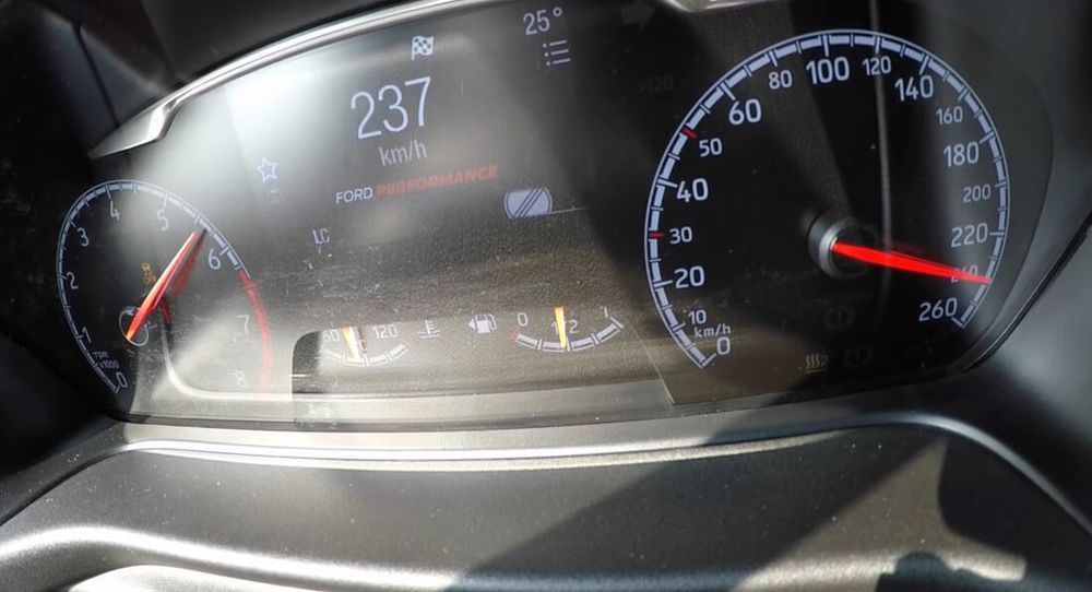 New Ford Fiesta ST กับความเร็วท็อปสปีดที่ 232 กิโลเมตรต่อชั่วโมง
