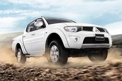 ใหม่ Mitsubishi Triton และ Pajero Sport รุ่นปี 2013 พร้อมข้อเสนอพิเศษมากมาย