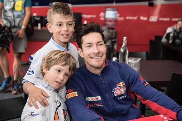 อาการ Nicky Hayden ยังแย่แพทย์ต้องเฝ้าอย่างใกล้ชิด ตัดขาทิ้งแค่ข่าวมั่ว