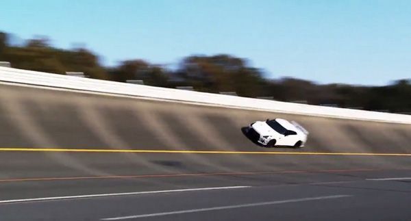 ชมวีดีโอ Nissan GT-R NISMO วาดลวดลายในสนามทดสอบโทชิกิ