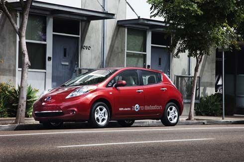 Nissan Leaf คว้า 2011 World Car of the Year เหนือ BMW 5-Series และ Audi A8