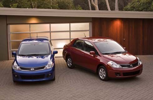 Nissan Versa ไมเนอร์เชนจ์ ปี 2011 Tiida เวอร์ชั่น US เปิดราคาทั้ง Hatchback และ Sedan