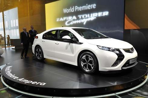 Opel Ampera Plug-In Hybrid เปิดตัวแล้วที่ Geneva Motor Show เริ่มขายกลางปีนี้