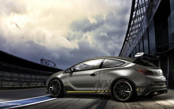 Opel Astra OPC EXTREME แรงที่สุดในไลน์เดียวกัน