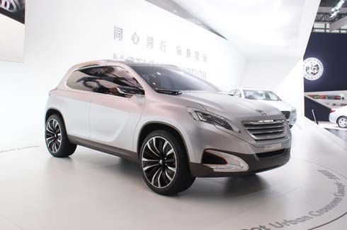 Peugeot เปิดตัว Urban Crossover Concept คู่แข่ง Nissan Juke และ Ford EcoSport