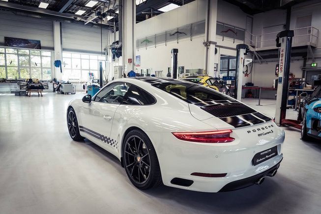 Porsche ชี้ยังไม่ถึงเวลาที่จะพัฒนา 911 พลังไฟฟ้า