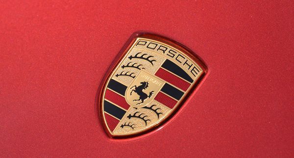 เจอโรคเลื่อน Porsche Pajun มิดไซส์สปอร์ตซีดาน ดีเลย์ไปถึงปี 2019