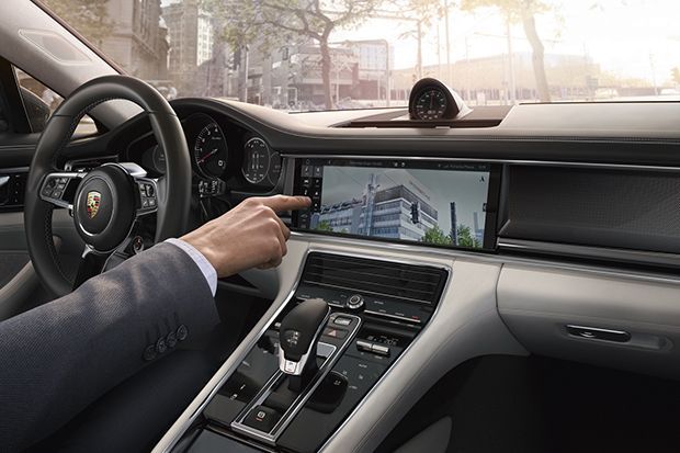 เปิดรายละเอียดอินโฟเทนเมนท์รุ่นใหม่ของ Porsche Panamera