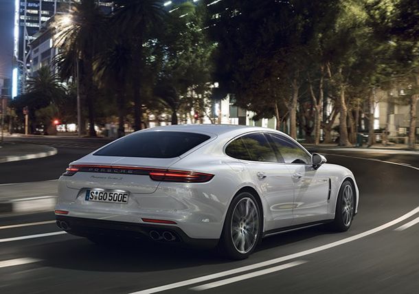 เปิดสเปก Porsche Panamera Turbo S E-Hybrid พลังเร้าใจ 680 แรงม้า