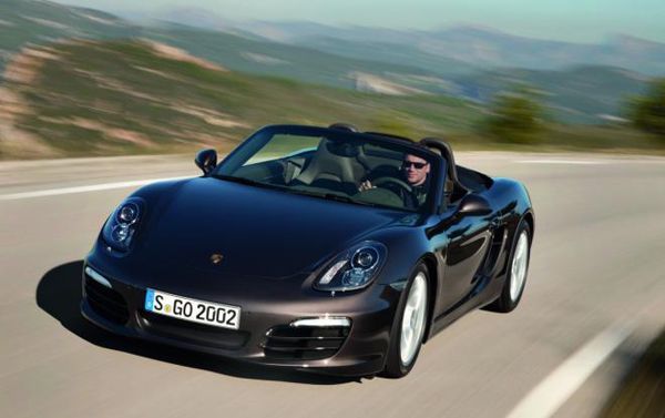 Porsche ยืนยันทบทวนแผนการผลิตรถไฟฟ้า เน้นขับได้ไกลกว่า 300 กม.