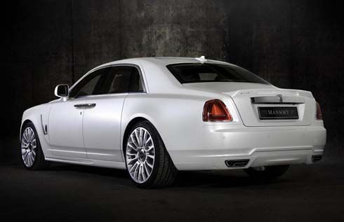 Rolls Royce Ghost White Edition หรูแต่งเท่ในชุดขาว เพียง 3 คัน งานนี้ Mansory ขอแก้ตัว?