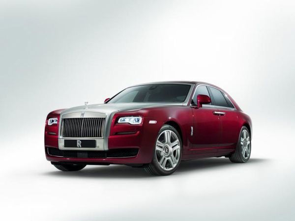 Rolls-Royce เผย “มีความเป็นไปได้สูง” ที่จะพัฒนารถครอสโอเวอร์