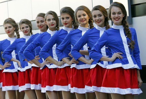 เผยผู้จัดการแข่งขันฟอร์มูล่าวันในรัสเซียต้องการใช้สาวงาม “กริด เกิร์ล” อีกครั้ง