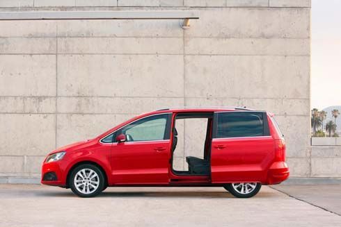 SEAT Alhambra รุ่นปีเถาะ 2011 รถอเนกประสงค์แฝดเหมือน Sharan แต่งหน้าทาปากใหม่