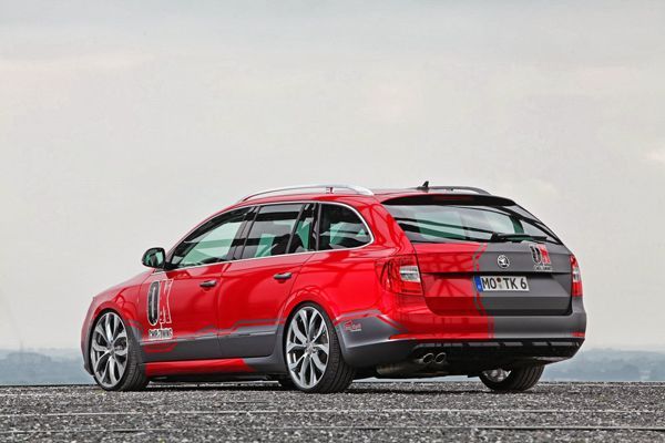 Skoda Superb แต่งสองเฉดสี รังสรรค์โดย OK-Chiptuning
