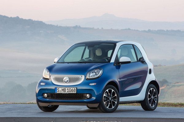 Smart เปิดตัวซิตี้คาร์แพ็คคู่ ForTwo และ ForFour อย่างเป็นทางการ