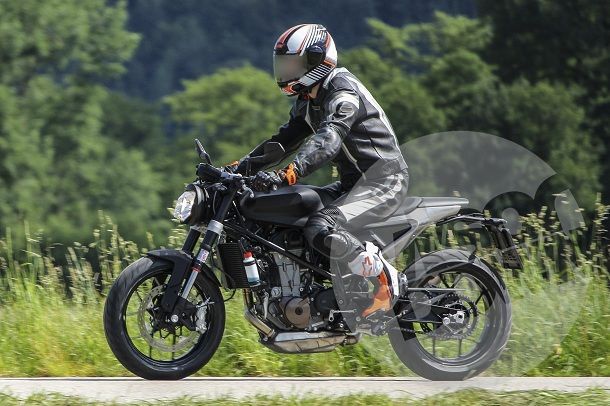 รถต้นแบบ Husqvarna Vitpilen 701 แฝด KTM Duke โดนดักถ่าย