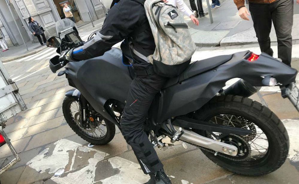 Yamaha Tenere 700 ว่าที่น้องใหม่ค่ายส้อมเสียง ออกวิ่งทดสอบในมิลานแล้ว