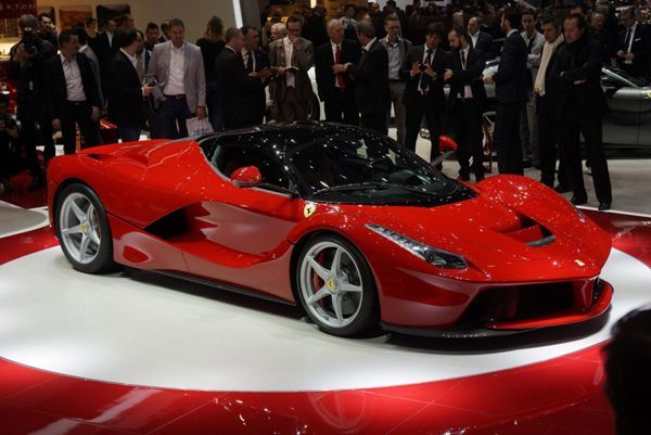 เป็นไปได้ ผลวิจัยชี้เจ้าของ Ferrari ส่วนใหญ่ไม่มีความสุขในการขับขี่
