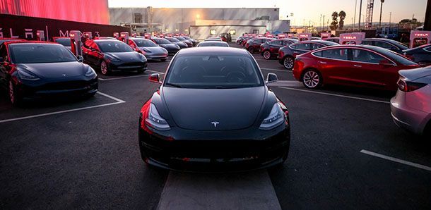 Tesla เริ่มส่งมอบ Model 3 พร้อมเผยข้อมูลทางเทคนิค