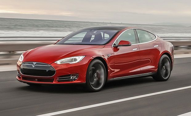 เผยผู้เสียชีวิตขณะใช้โหมดขับขี่กึ่งอัตโนมัติในรถ Tesla อาจกำลัง “ดูหนัง” ขณะเกิดอุบัติเหตุ