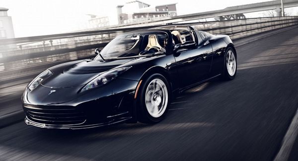 Tesla Motors เผยรถสปอร์ต “Roadster” รุ่นใหม่มีระยะทางขับเคลื่อนเพิ่มเกือบเท่าตัว