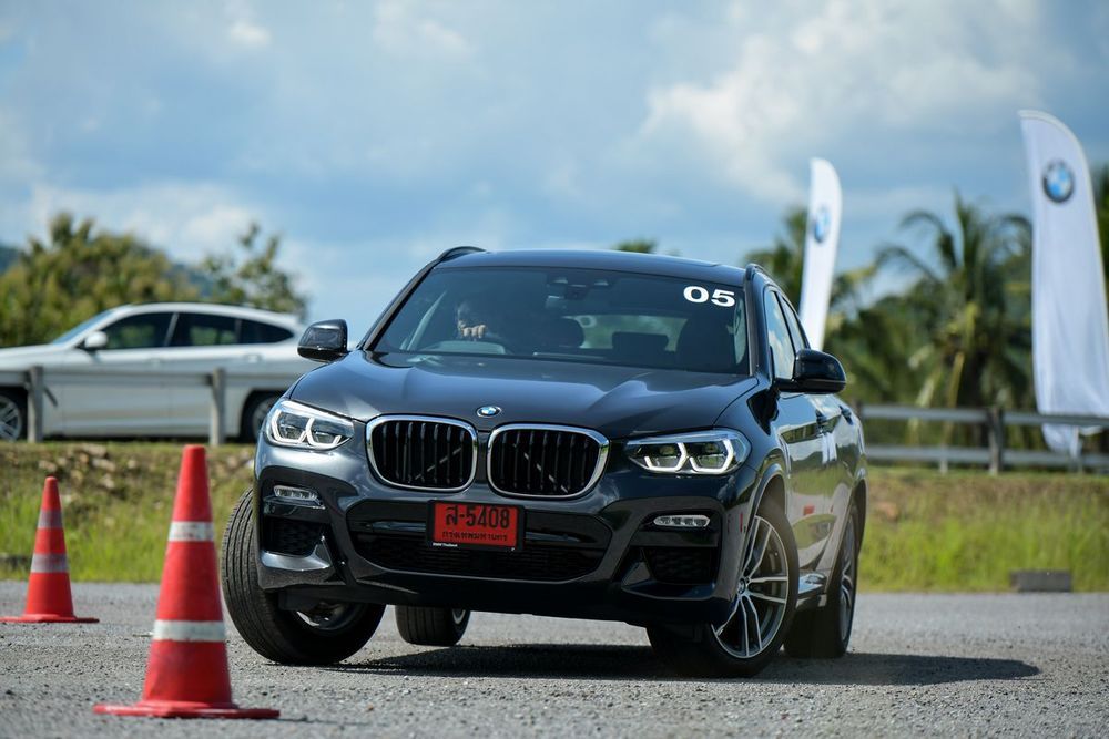 เร้าใจไปกับสมรรถนะ BMW X4 ใหม่ พร้อมสัมผัสขุมพลังความแรงจากเหล่า MINI John Cooper Works บนสนามแข่ง