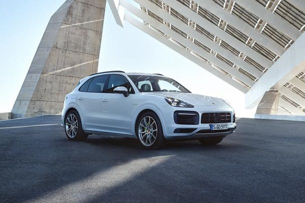 The new Cayenne เสริมทางเลือกสุดพิเศษด้วยรุ่นปลั๊ก-อิน ไฮบริด