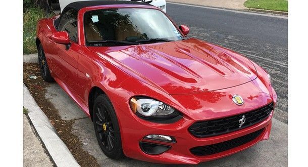 โตขึ้นจะเป็นเฟอร์รารี่ !! เมื่อ Fiat 124 Spider มาพร้อมการตกแต่งสไตล์ซูเปอร์คาร์ค่ายม้าลำพอง