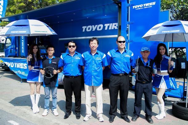 Toyo Tire ส่ง โมบาย ทรัค เซอร์วิส มูลค่ากว่า 5 ล้านบาท เอาใจนักแข่ง โตโยต้า มอเตอร์สปอร์ต สนามสุดท้ายที่บางแสน