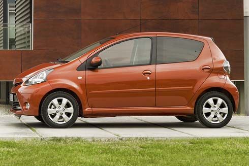ใหม่ Toyota Aygo รุ่นปี 2012 พร้อมเปิดตัวในงาน 2012 Brussels Motor Show