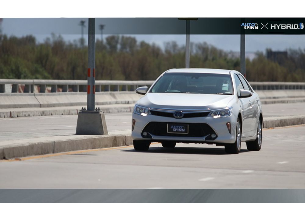 ทดสอบความประหยัด Toyota Camry Hybrid ทั้งในเมืองและทางไกล ประหยัดแค่ไหนมาดูกัน
