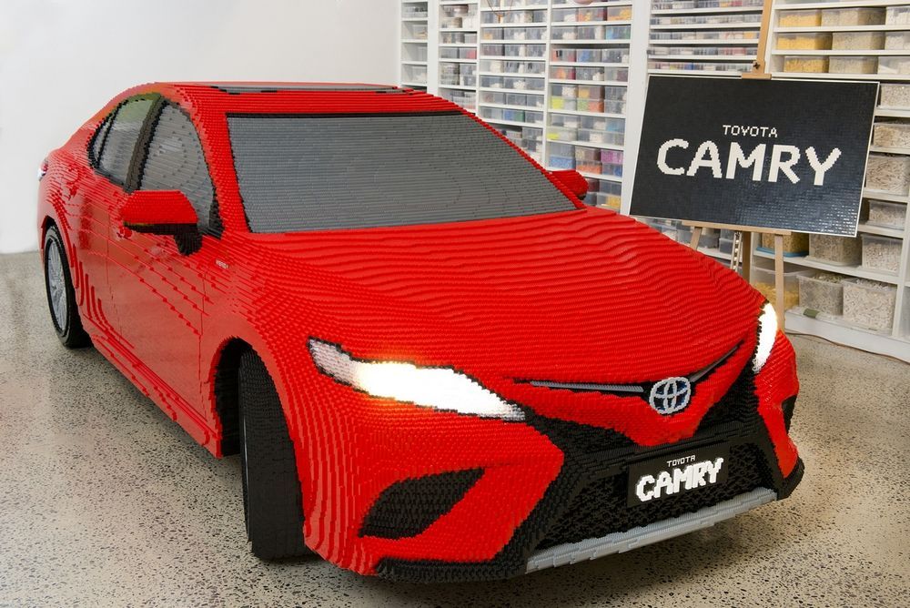 งานละเอียดกับ Toyota Camry ขนาดเท่าคันจริงจาก Lego กว่า 500,000 ตัว
