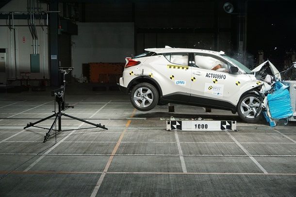 Toyota C-HR รถยนต์ซับคอมแพคเอสยูวี รุ่นแรกของประเทศไทย ที่ผ่านการรับรอง ความปลอดภัยระดับ 5 ดาว จาก ASEAN NCAP ตามหลักเกณฑ์การประเมินแบบใหม่