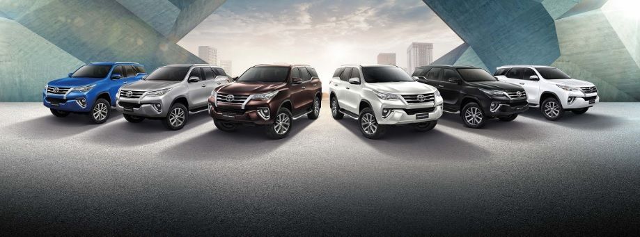 ชมคลิป Toyota Fortuner บ้าพลัง ขับทะลุล็อบบี้โรงแรม