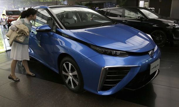 Toyota จับมือ Mazda พัฒนารถพลังงานไฟฟ้าที่เชื่อมต่อถึงกัน