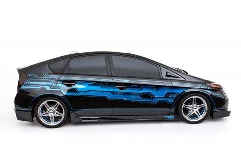 Toyota Prius Clint Bowyer แต่งพิเศษโดยสำนัก RKM Performance Center