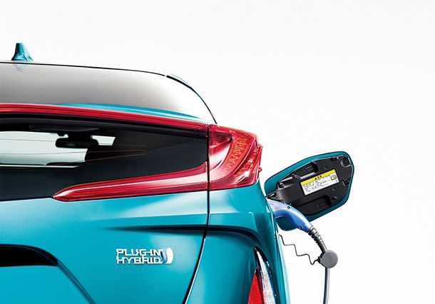 Toyota ประกาศทำตลาดรถไฟฟ้า 10 โมเดล พร้อมเผยรถทุกรุ่นจะใช้ระบบขับเคลื่อนไฟฟ้า