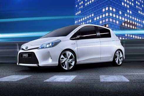 Toyota Yaris HSD ควงแขน Prius+ Concept Car ระบบไฮบริด เปิดตัวที่เจนีวา