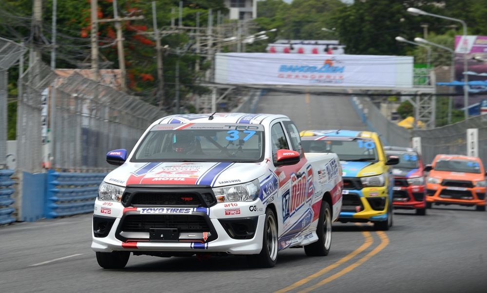ปิดฉาก โตโยต้า มอเตอร์ สปอร์ต สนาม 3 ริมหาดบางแสน รวมพล รถแต่งรีโว่ “Revo Racing Mania”