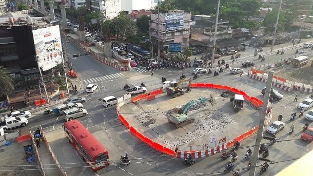 รฟม.ยันไม่ทุบสะพานห้าแยกลาดพร้าว เริ่มก่อสร้าง 3 ก.พ. ปรับจราจรจัดทางเบี่ยงบรรเทาปัญหา
